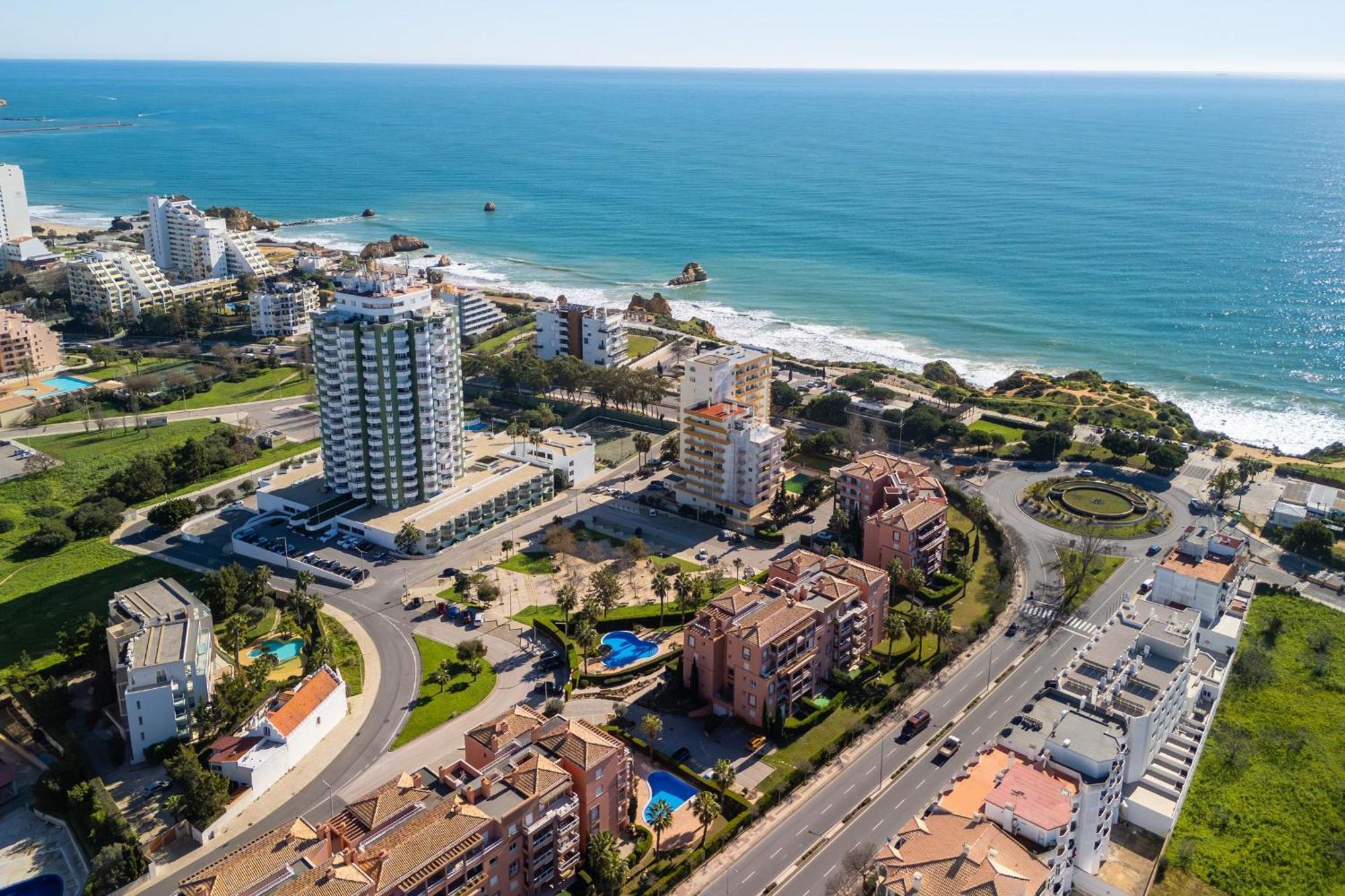 Serene Ocean 1 Bdr Apartment With Patio By Lovelystay Portimao Luaran gambar